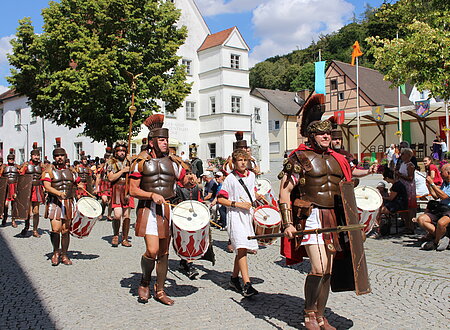 Römer und Germanen beim Limesfest 2022