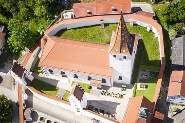 Kirchenburg in Kinding