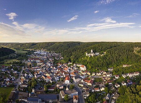 Panoramablick auf Kipfenberg Burg und Michelsberg