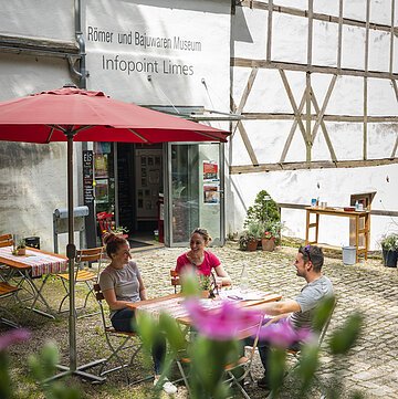 Biergarten des Römer und Bajuwaren Museums Kipfenberg