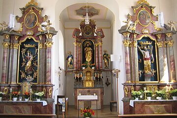 kirche-pfahldorf-altar.jpg