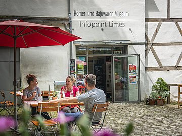 Römer- und Bajuwarenmuseum Kipfenberg_Biergarten Römer- und Bajuwarenmuseum