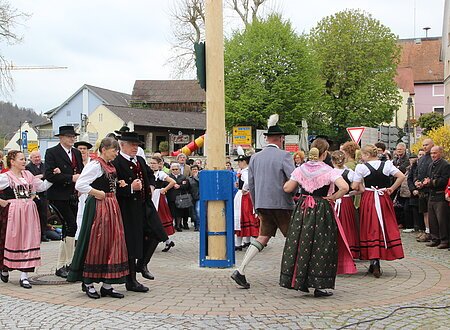 Heimat- und Volkstrachtenverein Kipfenberg_Maitanz